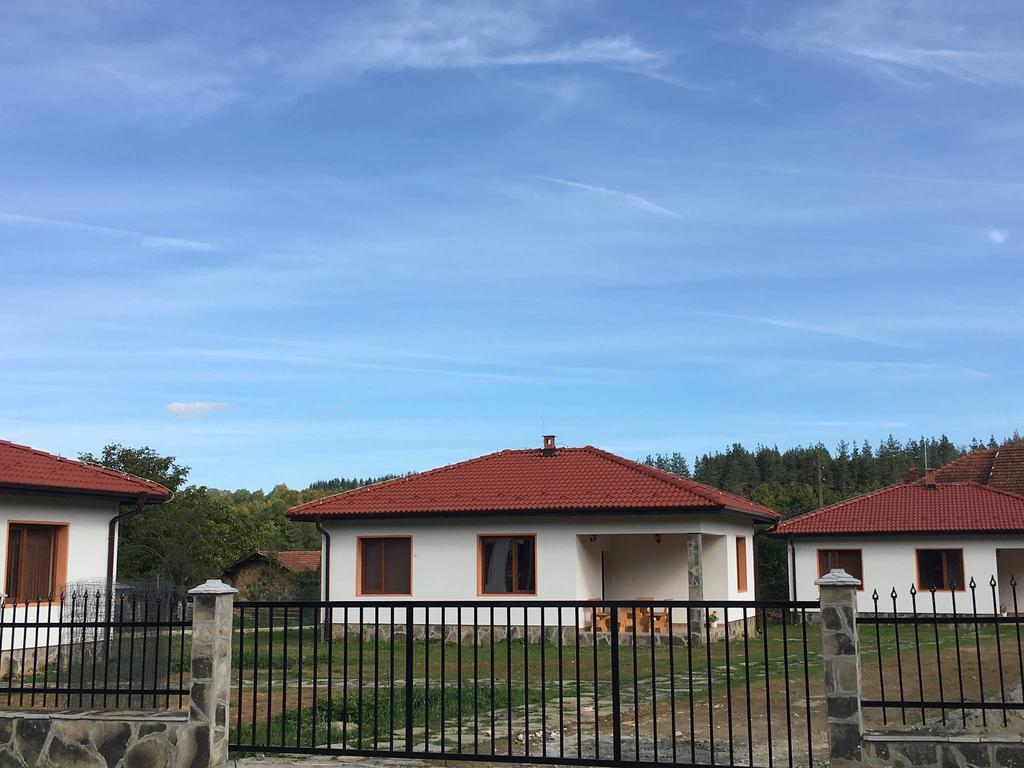 Complex Balkandzhii Apriltsi  Quarto foto